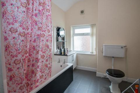 3 bedroom semi-detached house to rent, Hill Street