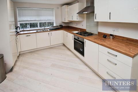 3 bedroom detached house to rent, Shipps Way, Wigston