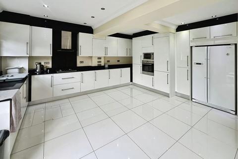 4 bedroom semi-detached house to rent, Mayfield Avenue, Harrow, HA3