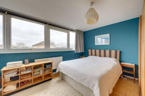 2 bedroom maisonette for sale, Stainton Road, London, SE6
