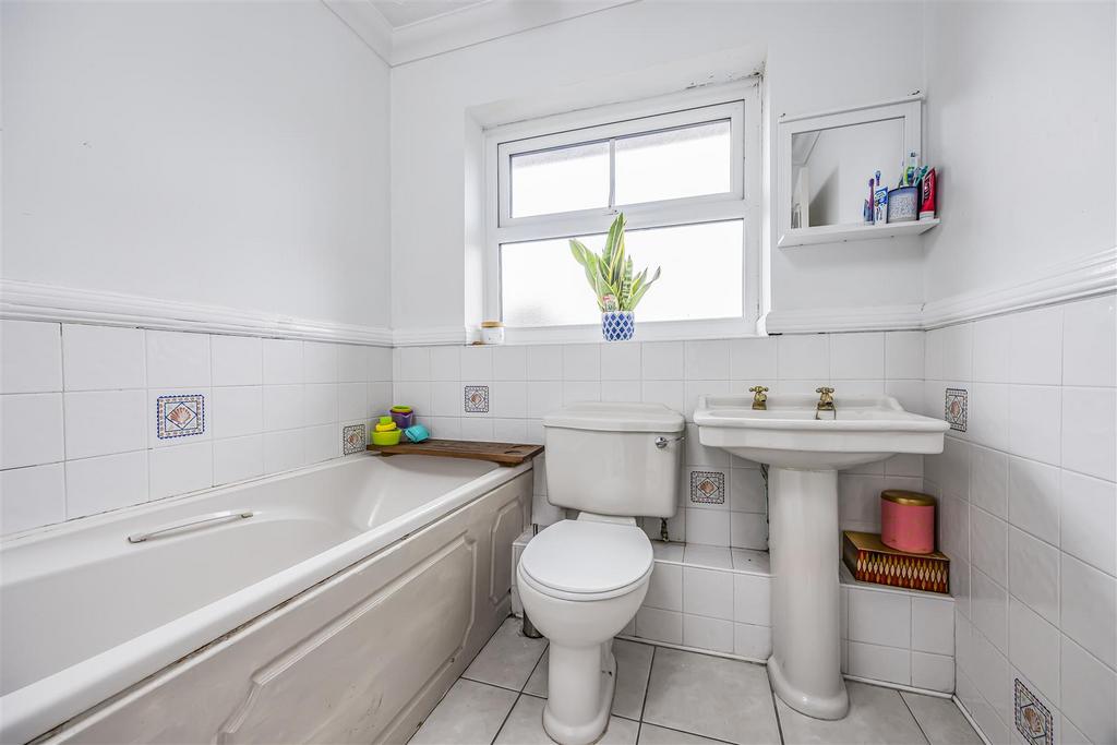 37 Aubrey Close, Hayling Island-Portico Marketing-S