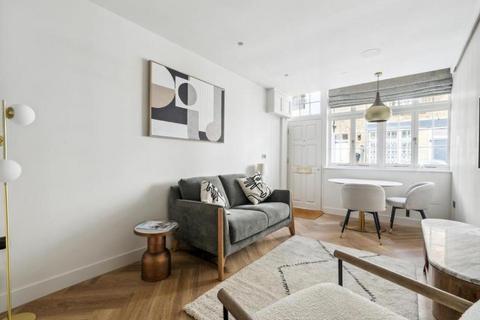 3 bedroom mews to rent, Radnor Mews, London W2