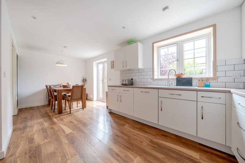 Kitchen/Dining Area