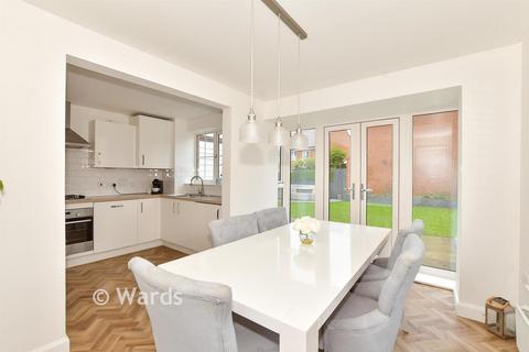 3 bedroom detached house for sale, Cornflower Avenue, Hythe, Kent