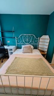 1 bedroom in a house share to rent, Canterbury Terrace, London NW6
