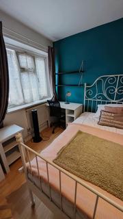 1 bedroom in a house share to rent, Canterbury Terrace, London NW6