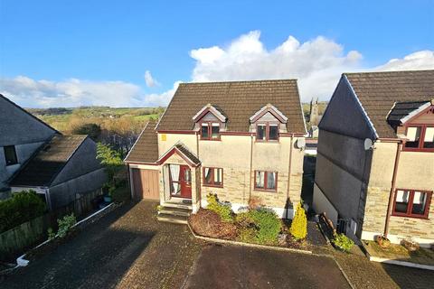 4 bedroom detached house for sale, Hillside Close, Buckland Monachorum, Yelverton