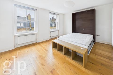 Studio to rent, Cleveland Street, Fitzrovia, W1T