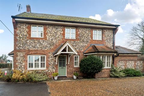 undefined, Inkeepers Court, Longwick