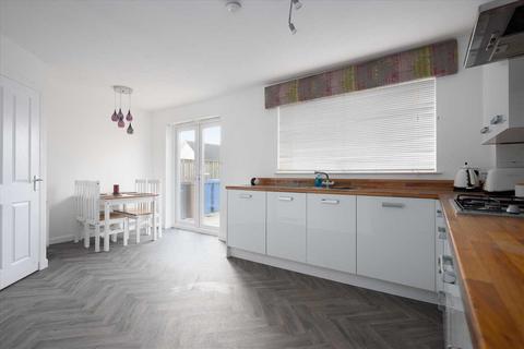 4 bedroom detached villa for sale, Dunfermline KY11