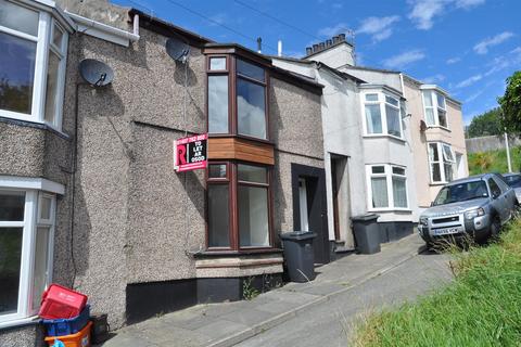 3 bedroom terraced house to rent, Gilbert Street, Holyhead