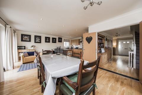 4 bedroom detached house for sale, Beech Close, Tunbridge Wells