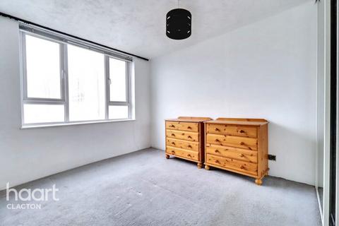 1 bedroom apartment for sale, Beach Road, Clacton-On-Sea