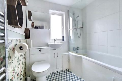1 bedroom apartment for sale, Beach Road, Clacton-On-Sea