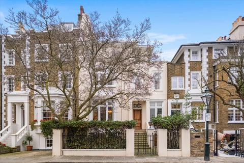 5 bedroom detached house to rent, Victoria Road, Kensington, London, W8