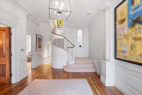 5 bedroom detached house to rent, Victoria Road, Kensington, London, W8