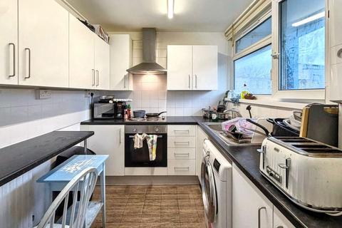 4 bedroom flat for sale, 23 Gateway, Walworth, London, SE17 3UE