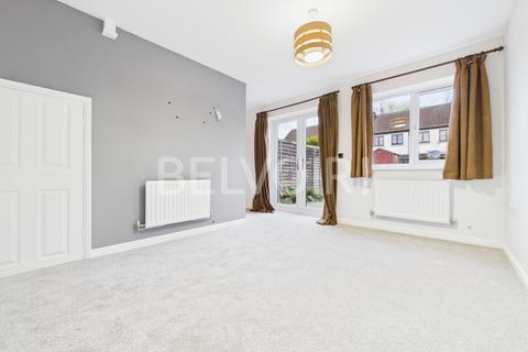 2 bedroom terraced house to rent, The Spinney, Limes Park, Basingstoke, RG24