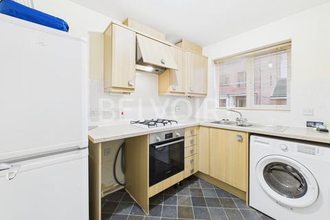 2 bedroom terraced house to rent, The Spinney, Limes Park, Basingstoke, RG24