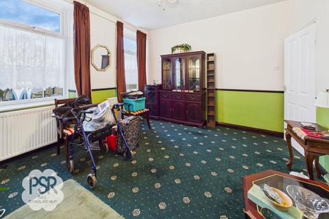 3 bedroom end of terrace house for sale, Buxton Road, New Mills, SK22