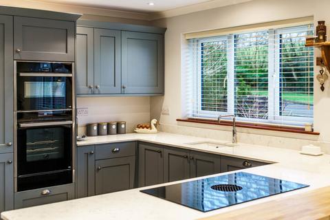 3 bedroom detached bungalow for sale, Franksbridge, Llandrindod Wells, LD1