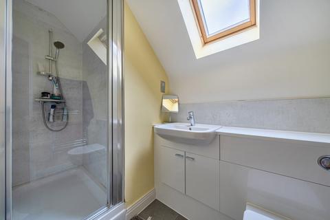 4 bedroom semi-detached house for sale, Ayrshire Crescent, Knaphill, Woking, GU21