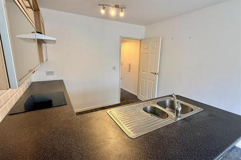 2 bedroom apartment to rent, Hucknall Road, Nottingham NG5
