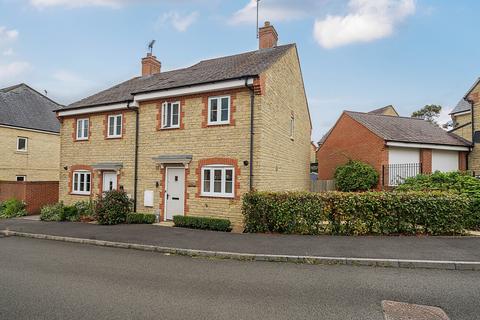 3 bedroom semi-detached house for sale, Russ Avenue, Faringdon, Oxfordshire, SN7