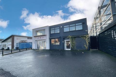 Showroom to rent, 18 Tallon Rd Brentwood CM13 1TJ