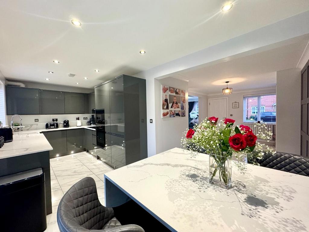 Kitchen/family room