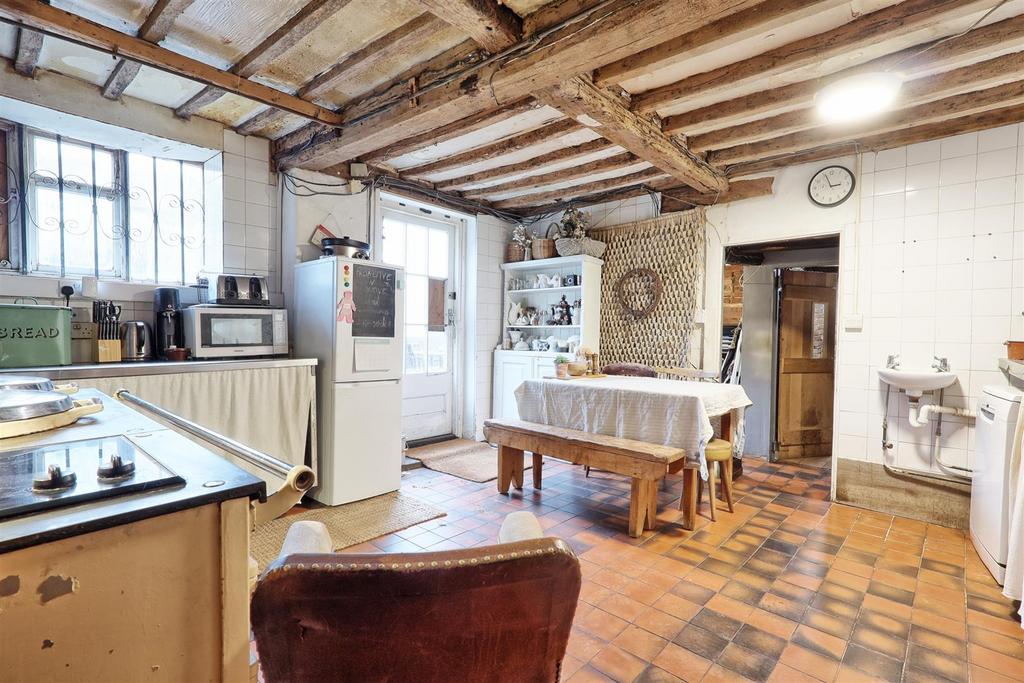 IMG 9491 2 3 easy HDR-interior3.jpg