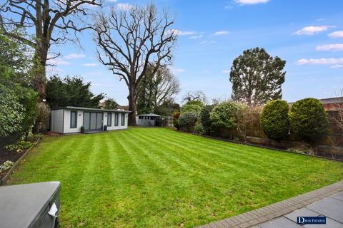5 bedroom detached house for sale, Castellan Avenue, Gidea Park, Romford, RM2