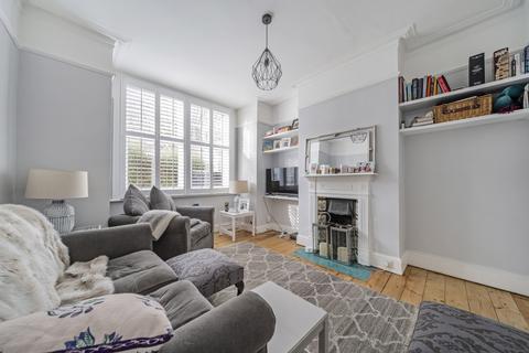2 bedroom flat to rent, Emlyn Road, Shepherds Bush, London, W12
