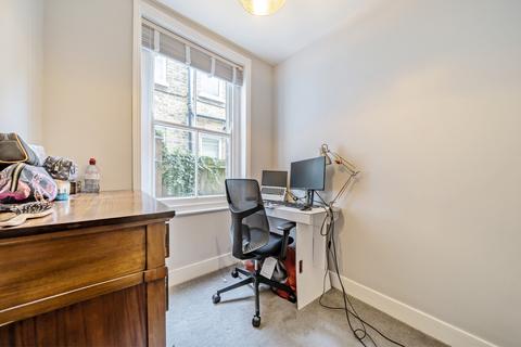 2 bedroom flat to rent, Emlyn Road, Shepherds Bush, London, W12