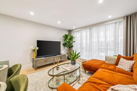 3 bedroom flat to rent, Baker Street, London, NW1