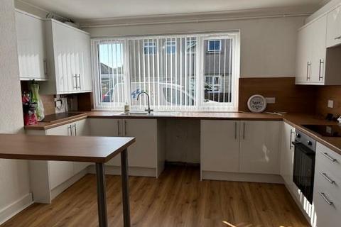 3 bedroom semi-detached house to rent, Erw Ifan, Pencoed, Bridgend
