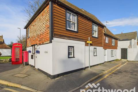 1 Coronation Square, Romney Marsh, Lydd, TN29
