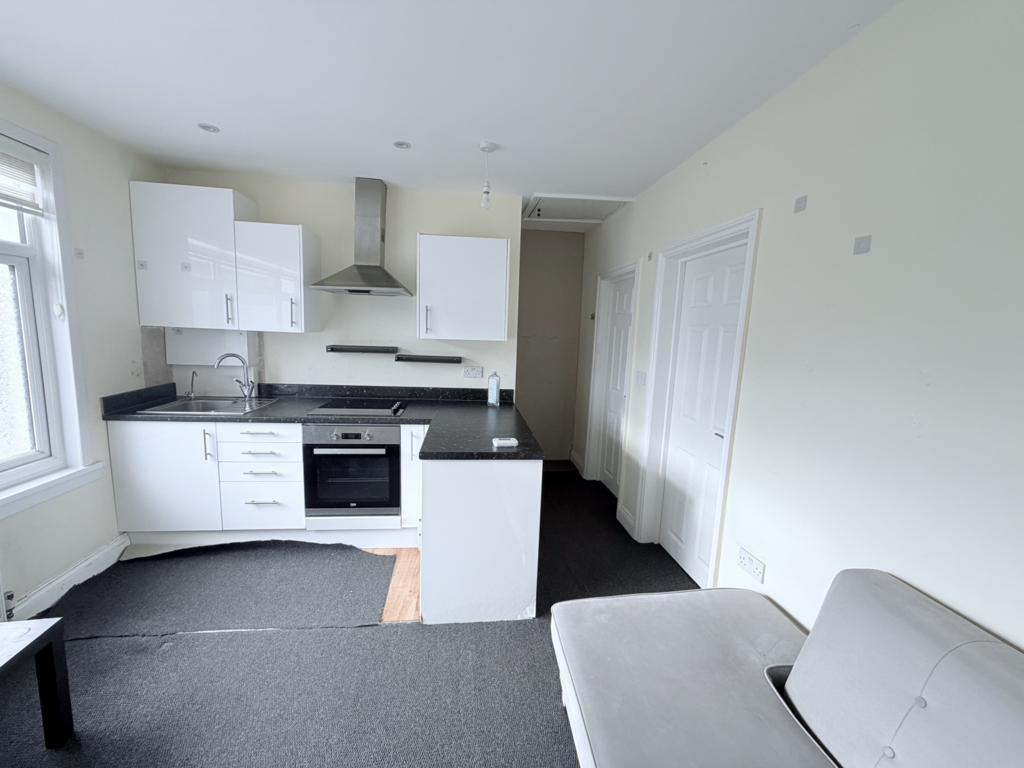 A Well presented 2 Bedroom First Floor Flat