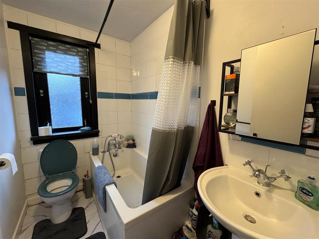 Bathroom .jpg