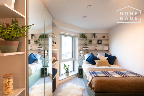 Studio to rent, The Rex, Clarence St., KT1