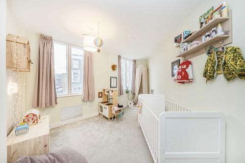 2 bedroom maisonette for sale, Nunhead Lane, London SE15