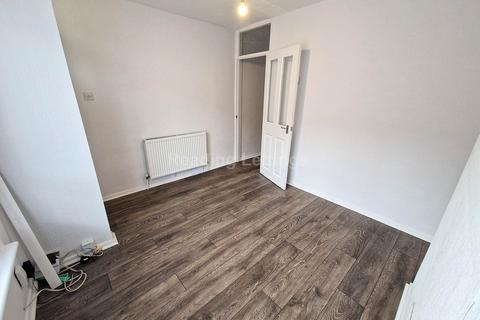 3 bedroom terraced house to rent, Reading, Berkshire