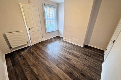3 bedroom terraced house to rent, Reading, Berkshire