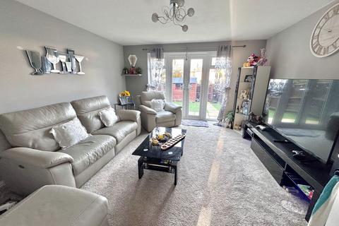 4 bedroom terraced house for sale, Dobede Way, Soham.