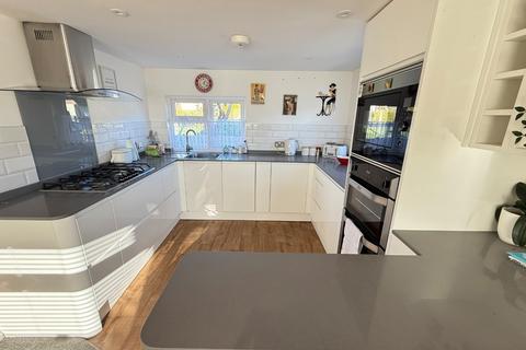 1 bedroom semi-detached house for sale, Castle Hill Road, Dunstable LU6
