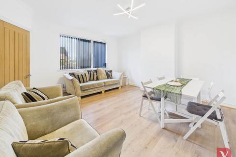 3 bedroom end of terrace house for sale, Poynters Road, Dunstable LU5