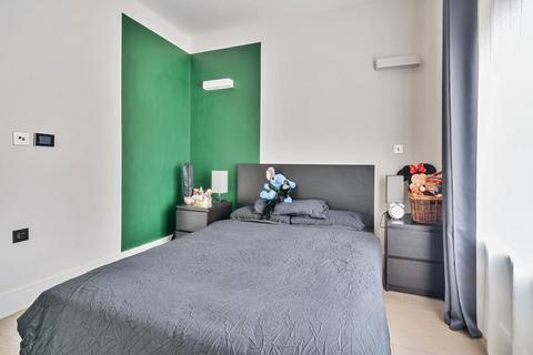 2 bedroom flat for sale, Newbury,  Berkshire,  RG14