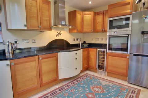 3 bedroom detached bungalow for sale, Fairview Drive, Hythe