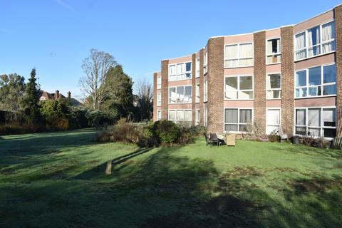 2 bedroom flat to rent, Parkside Court, WEYBRIDGE, KT13