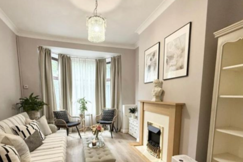2 bedroom terraced house to rent, Baskerville Road, Stoke-on-Trent ST1